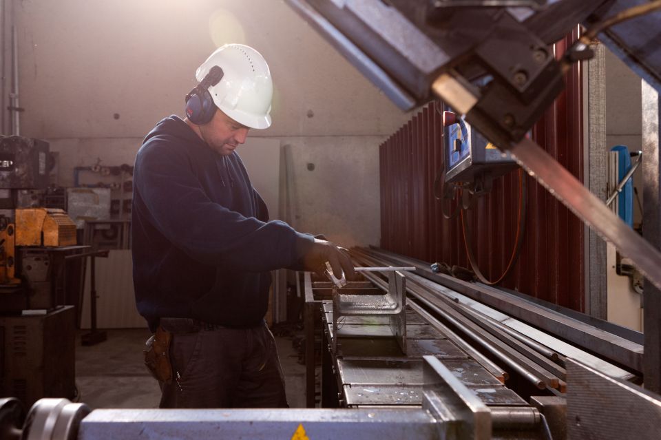 Reportage aziendale industriale carpenteria metallica Gurrieri Chiarmonte Gulfi Ragusa SiciliaFotografia e fotografo per web